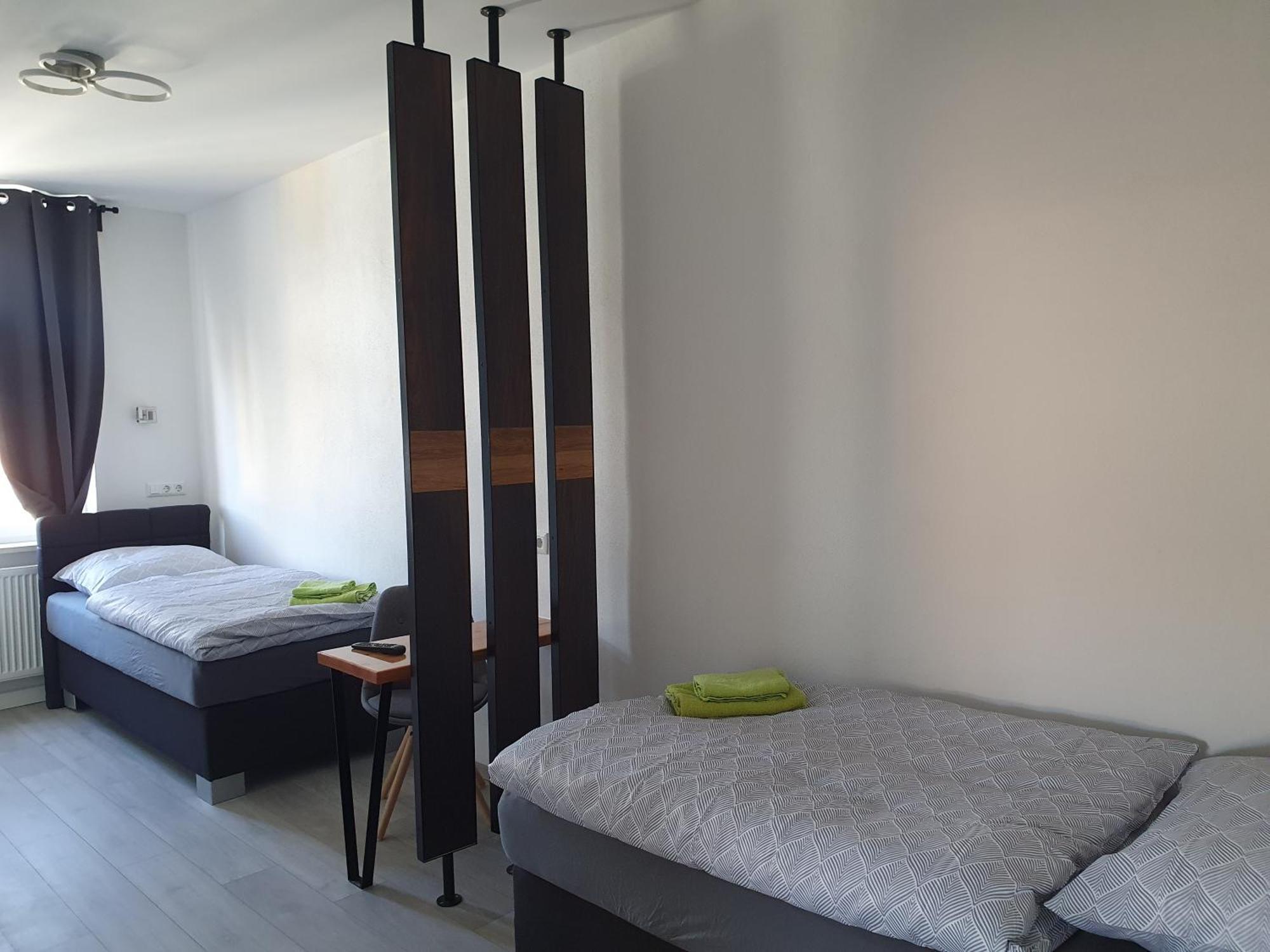 Zum Obstler - Gaststaette Und Pension Gera Habitación foto